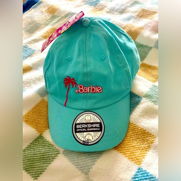 NWT- ⭐️ TWO DISNEY BARBIE 🩷
BEAUTIFUL EMBROIDERED BASEBALL CAPS - Picture 3 of 14